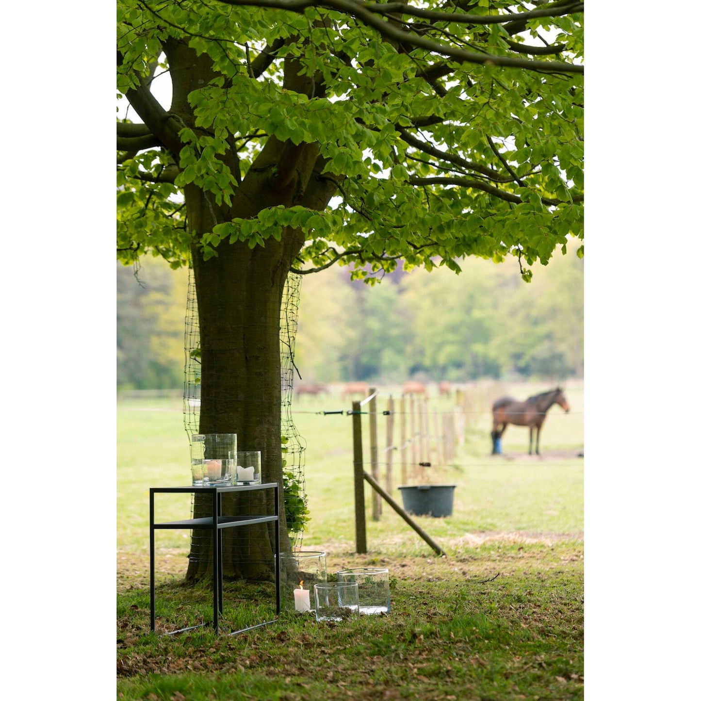 Cubo Console black metal sfeer foto