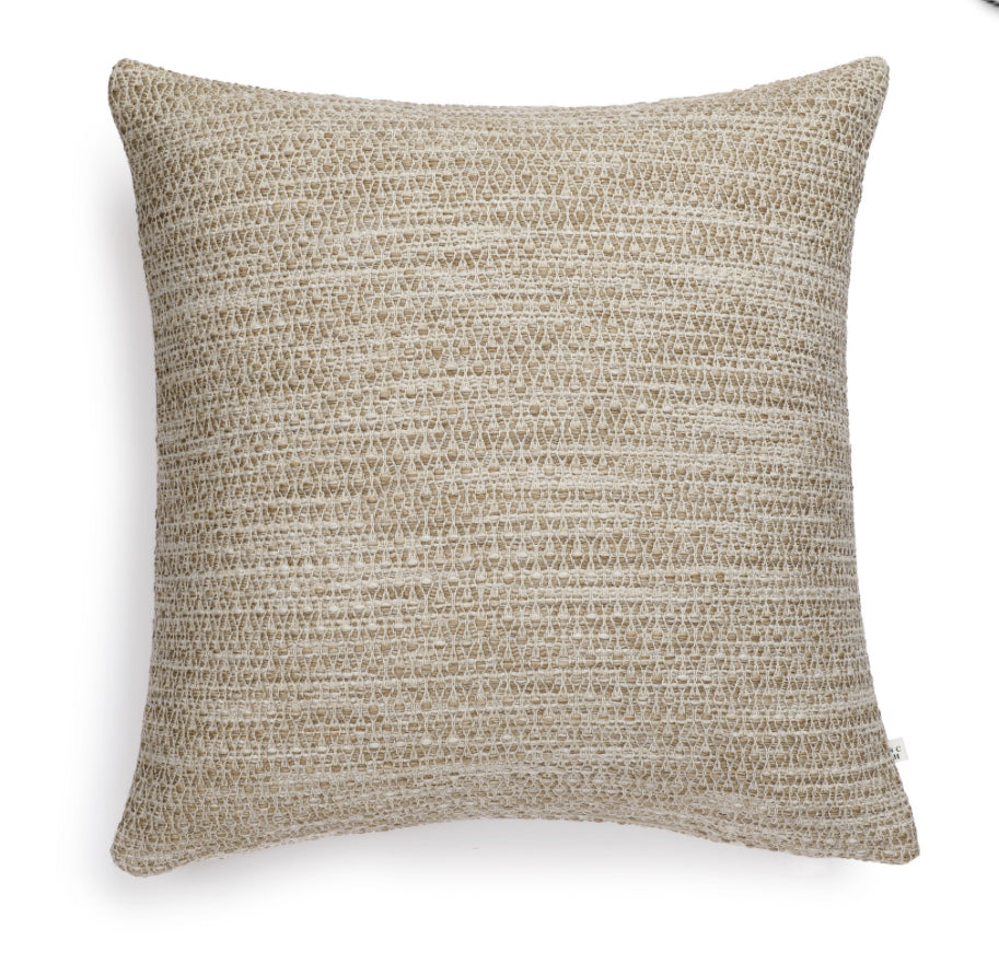 Scapa Home buitenkussen ‘Pula' birdseye patroon in zand 60 x 60 cm