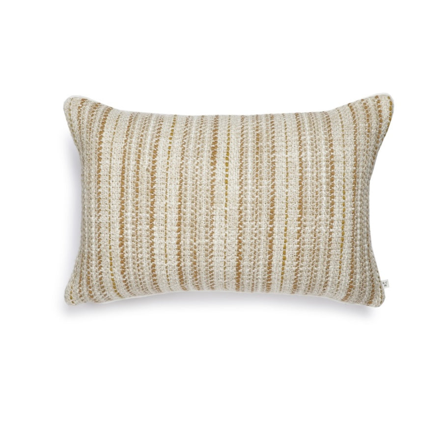 Scapa Home langwerpig sierkussen ‘Zahora’ in zand met camel streep 40 x 60 cm