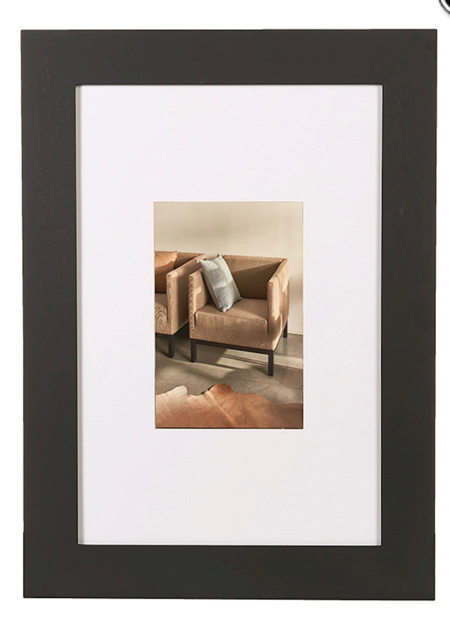 Scapa Home langwerpige houten fotolijst 'Large' in wenge met brede rand