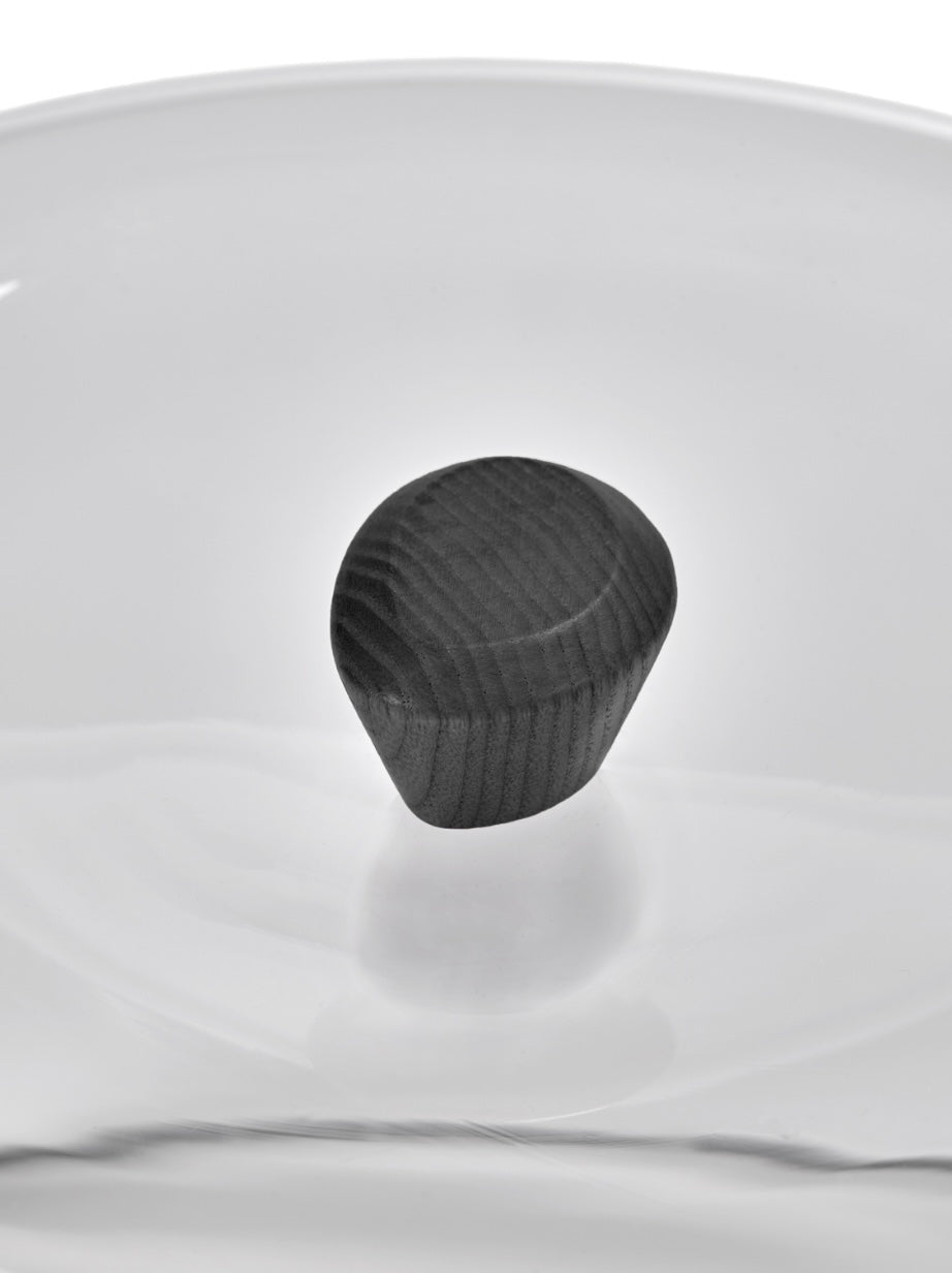 Serax by Kelly Wearstler cake stand stolp met zwarte essenhouten dop