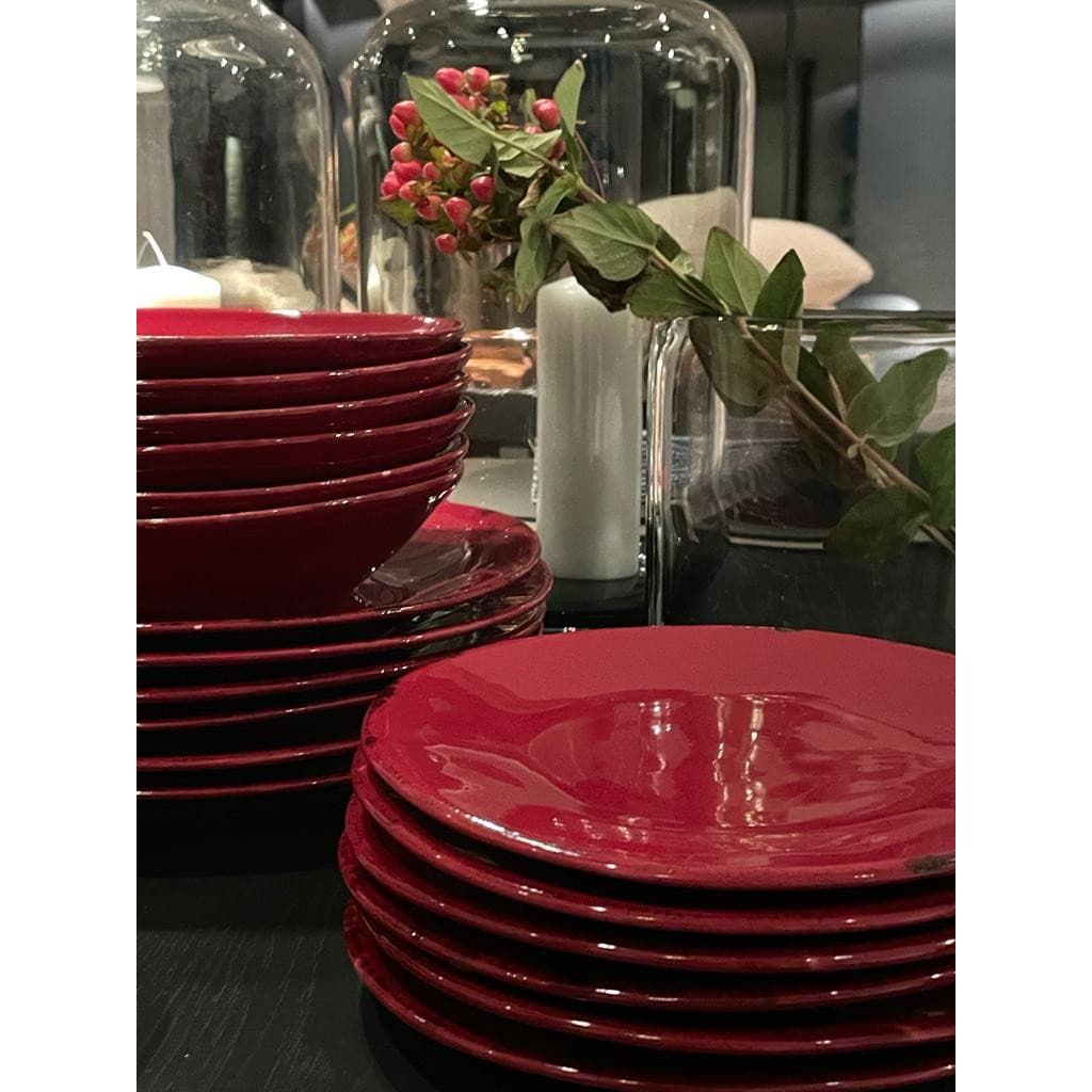 Arcucci_Ceramics_dinner_plates_Materia_red_2