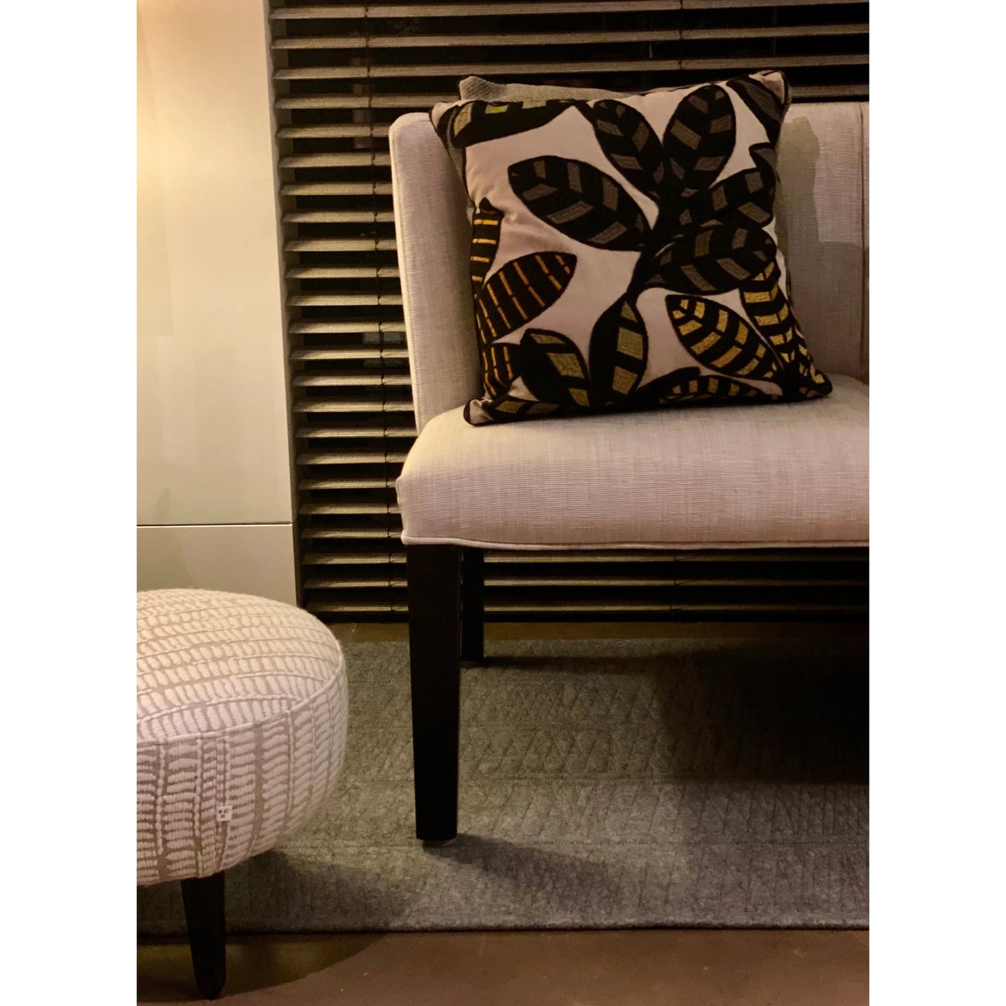 Designers_Guild_cushion_set_Tanjore_room_setting