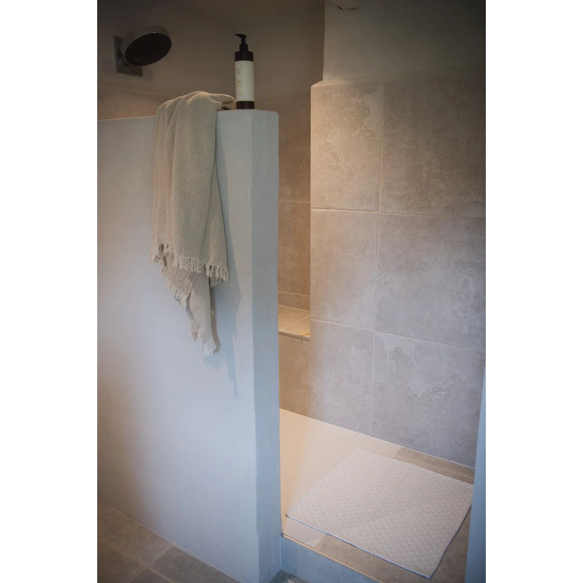 Scapa_Home_bodywash Daily Bliss _bathroom_setting