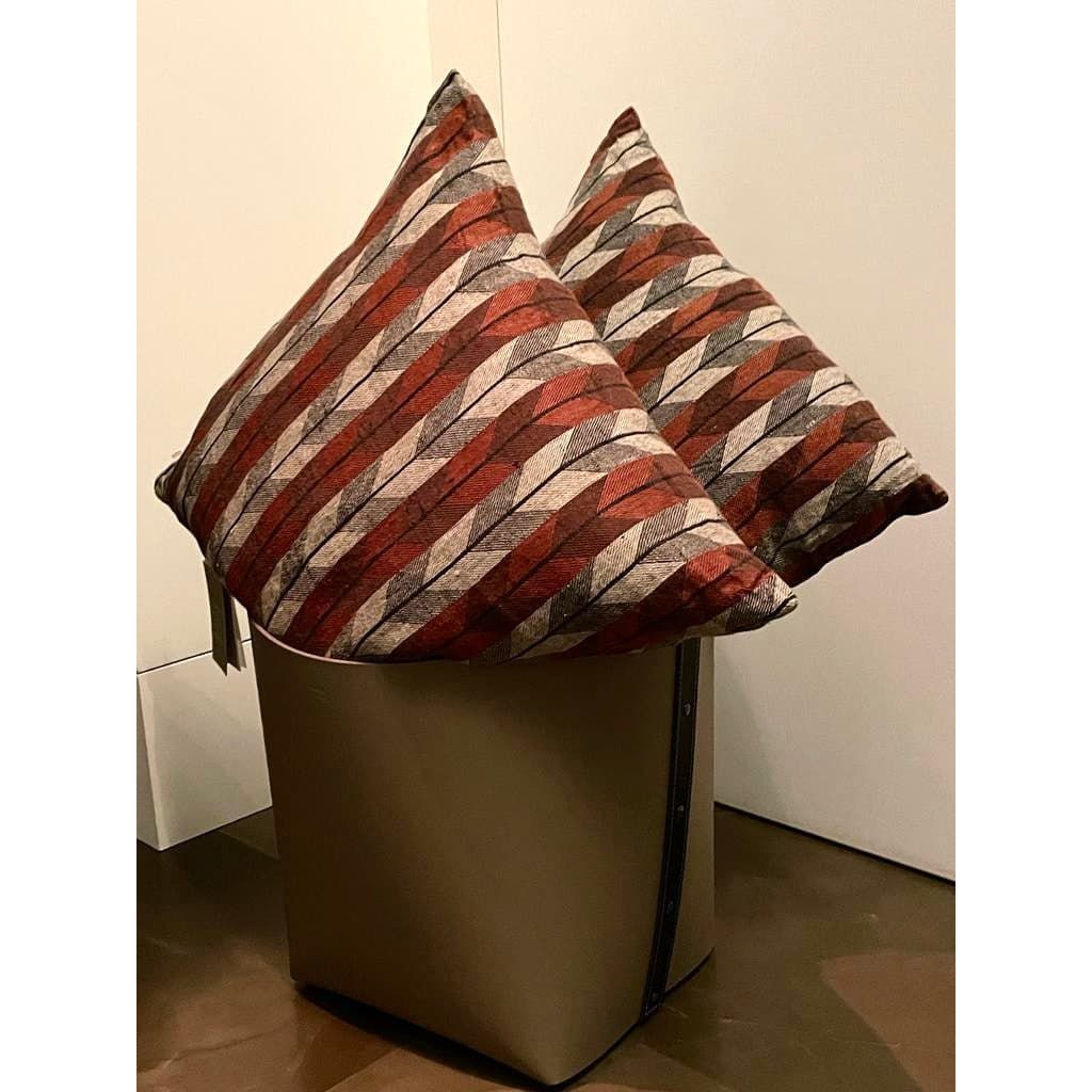 Scapa_Home_cushions_arnold_rust_and_Pinetti_basket_ovo_taupe Scapa_Home_cushions_arnold_rust_and_Pinetti_basket_ovo_taupe