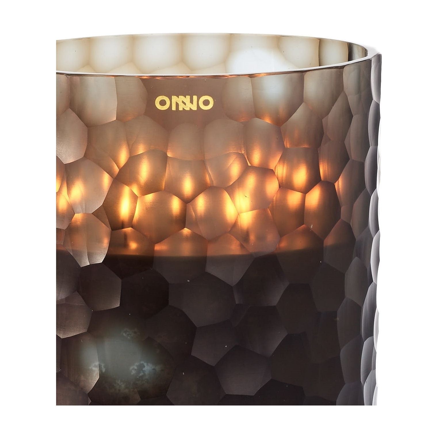 Onno burning luxury scented candle Eternal close-up