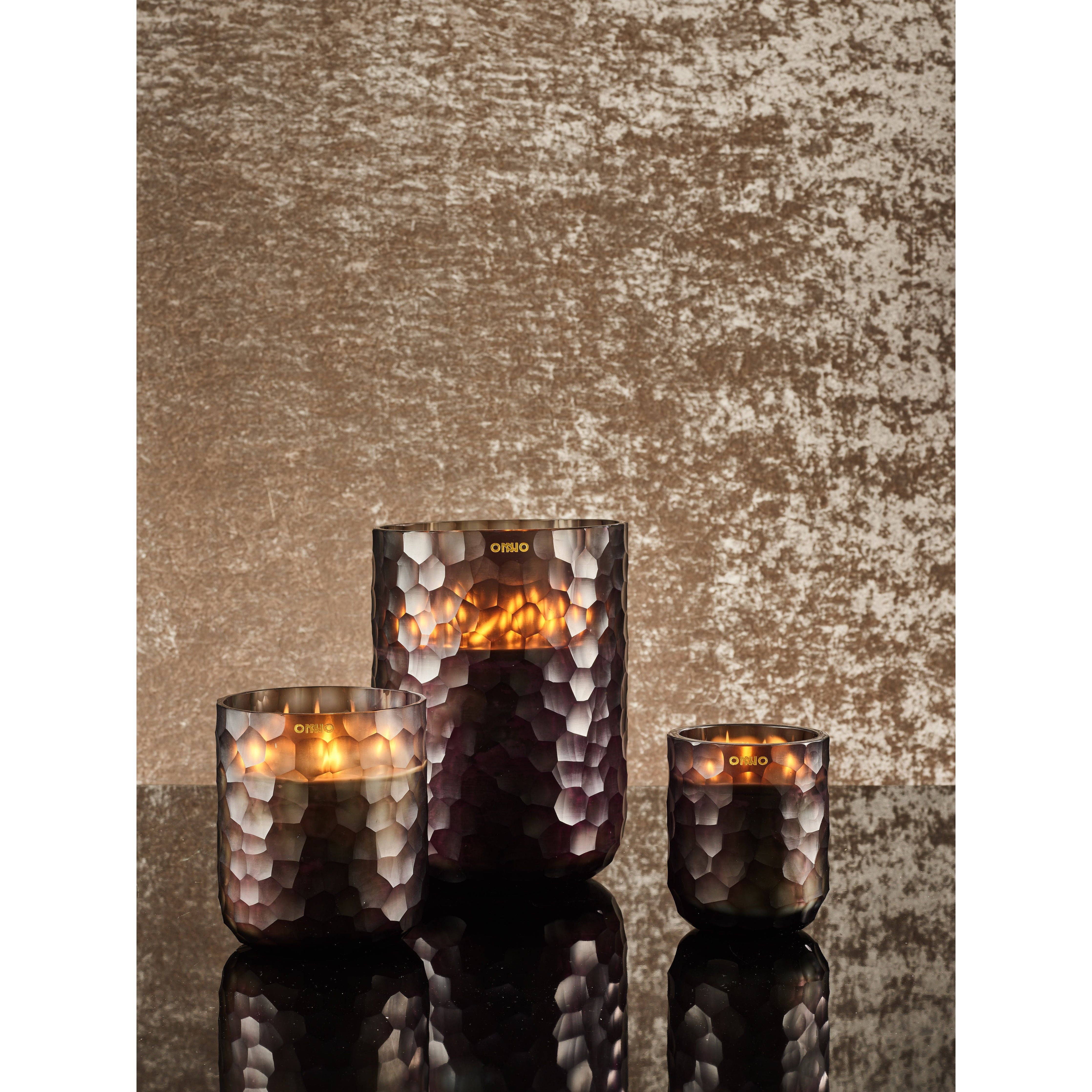 ONNO brandende luxe geurkaarsen set Eternal_Ginger_Fig indoor setting