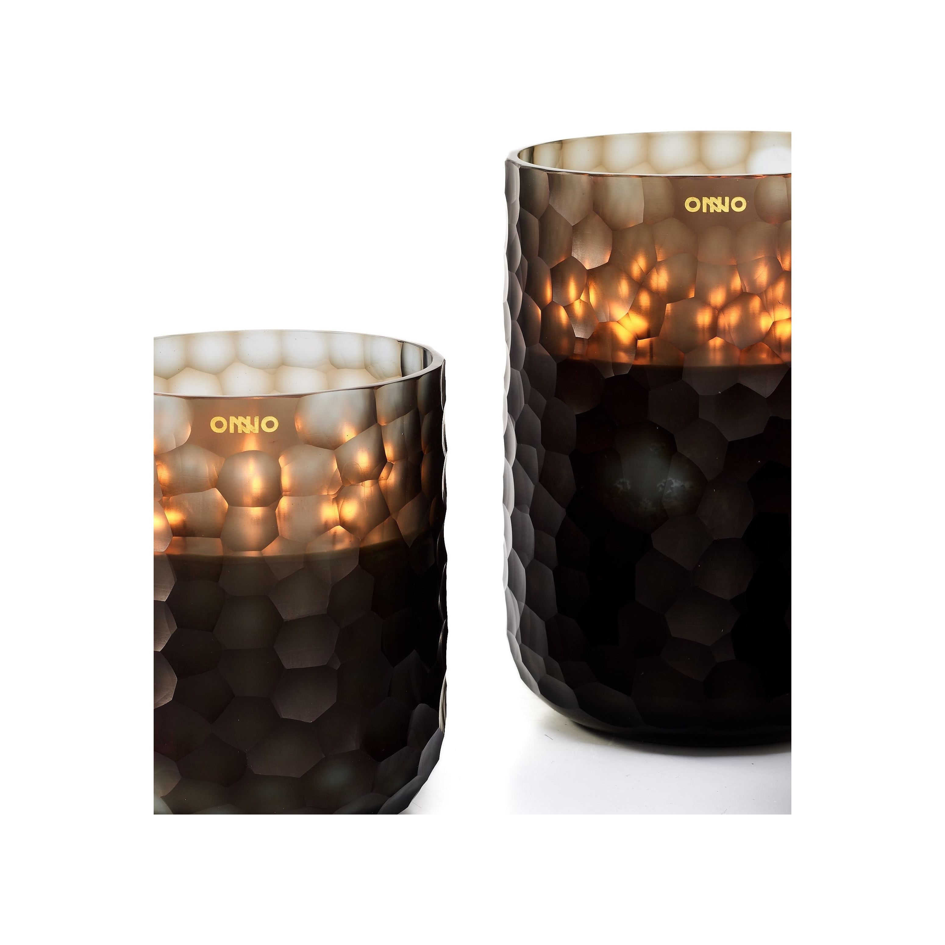 ONNO burning luxury scented candles Eternal Ginger_Fig_M close up