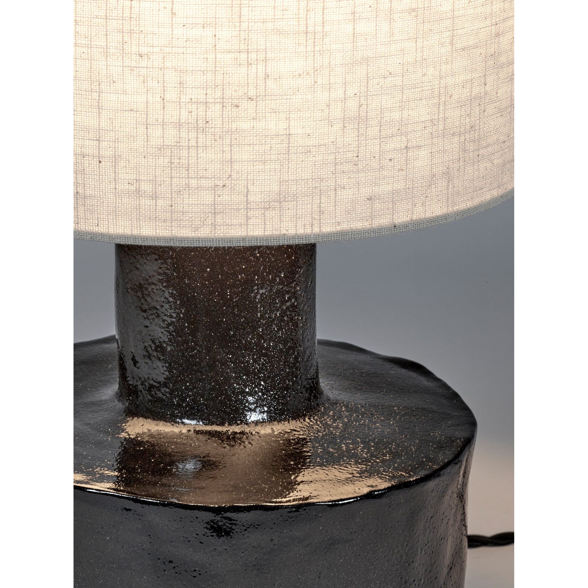 Serax_table_lamp_catherine ceramic_black_marie_michielsen