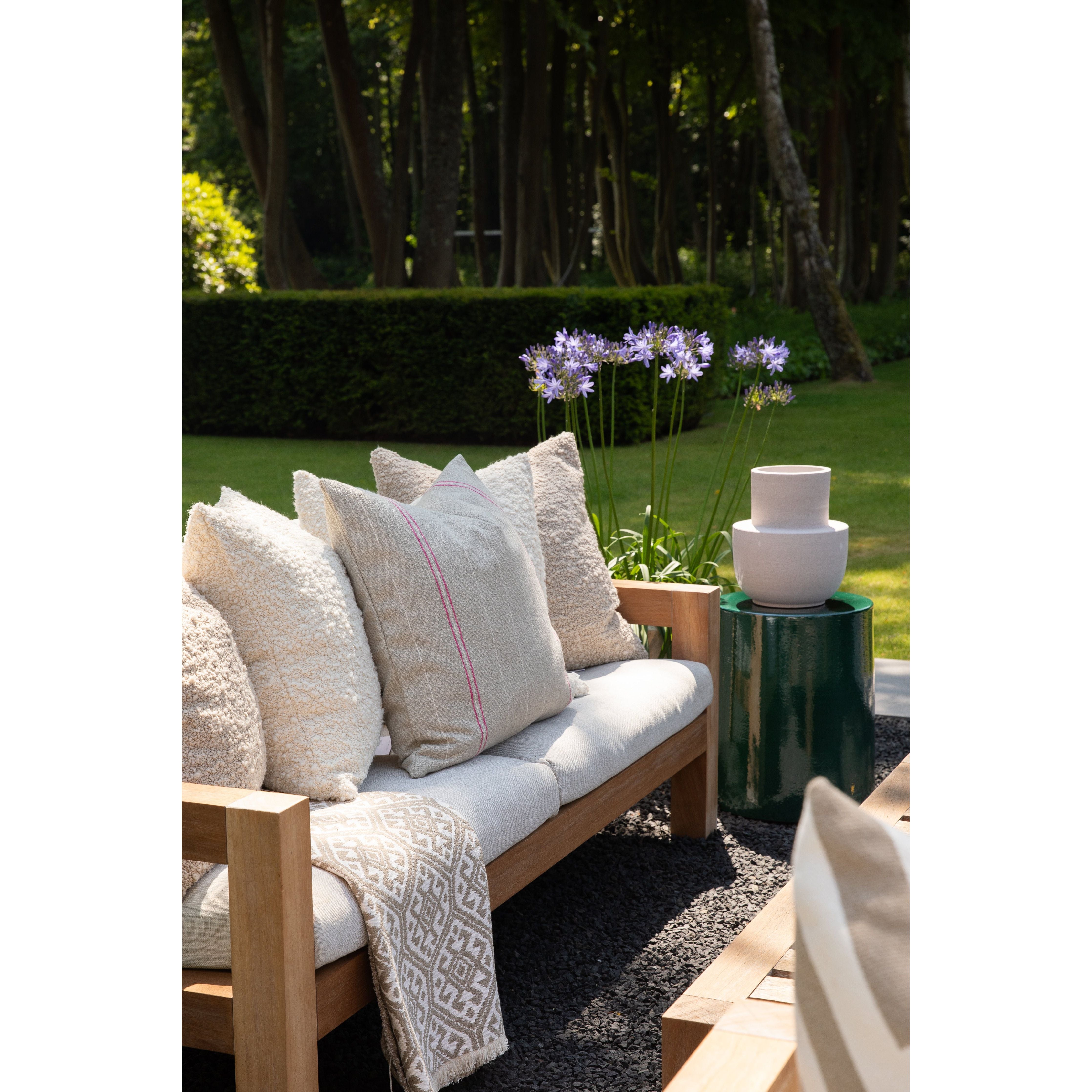 Serax_stool green and Scapa_Home_cushions and plaid garden_setting