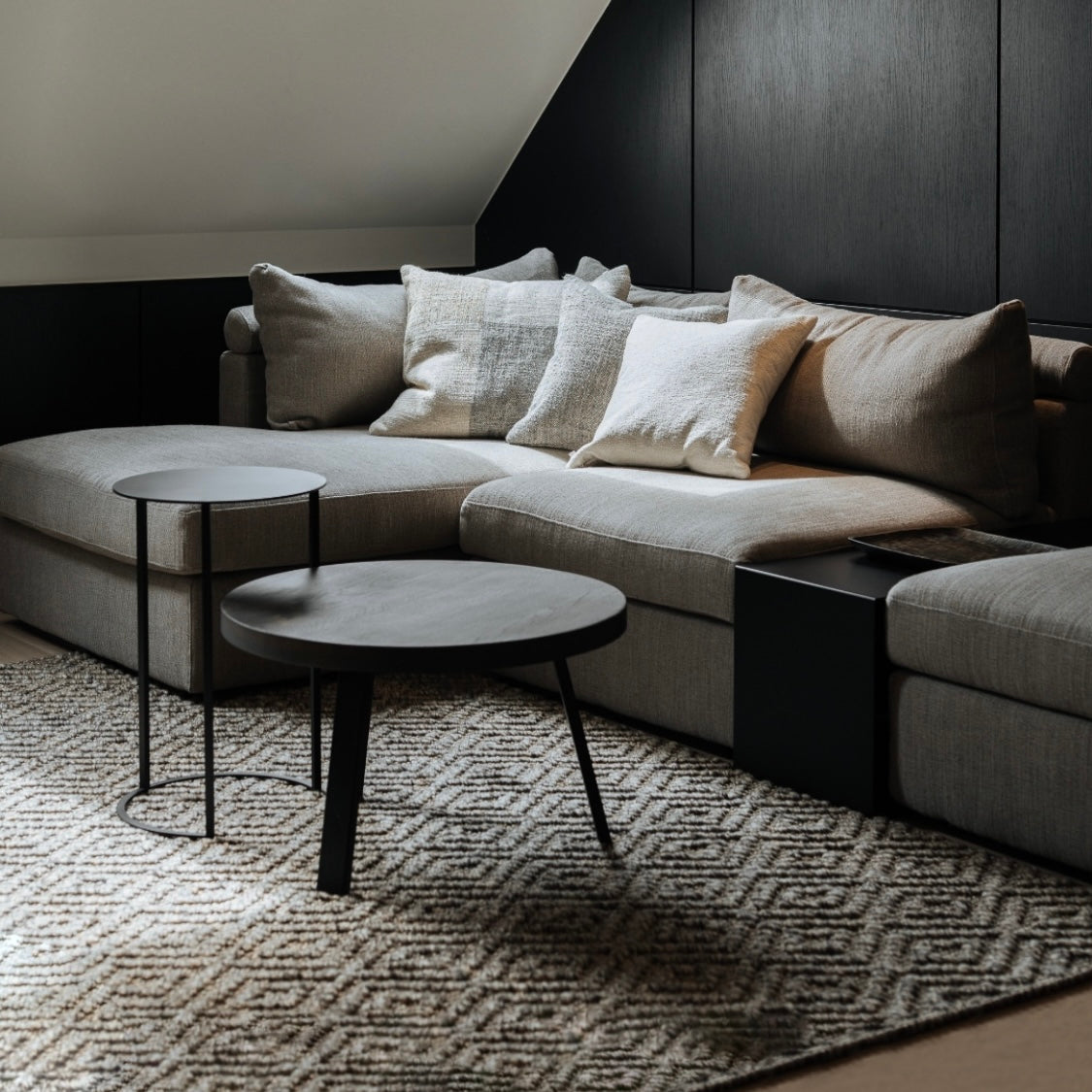 Scapa_Home_bijzettafel_Rad_metaal_indoor_setting