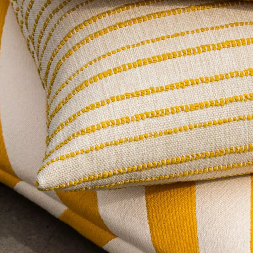 Scapa_Home_Marino_kussen_geel_close_up