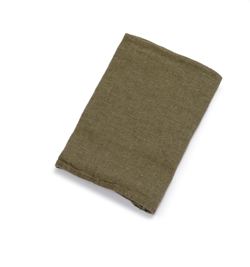 Scapa_Home_linnen_tafelloper_Joan_in mosgroen Scapa_Home_linnen_tafelloper_Joan_in mosgroen