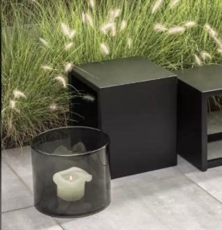 Scapa Home vierkante zwarte gepoedercoate aluminium bijzettafel 'Limni'