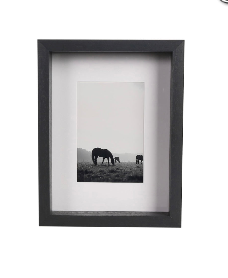 Scapa Home diepe staande houten fotolijst 'Stefford' in wenge