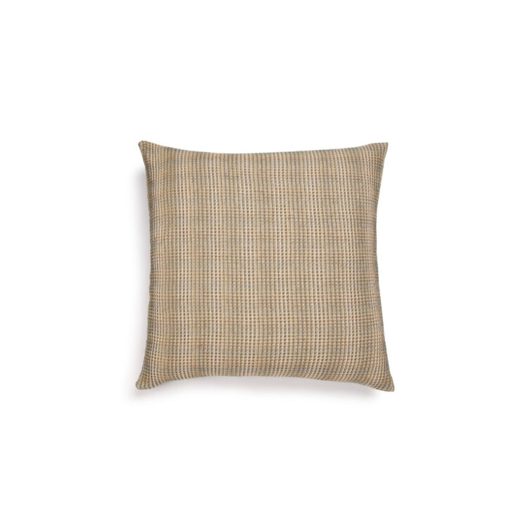 Scapa Home sierkussen ‘Forli’ in ruitpatroon met zand, oker en blauw 60 x 60 cm Scapa Home sierkussen ‘Forli’ in ruitpatroon met zand, oker en blauw 60 x 60 cm