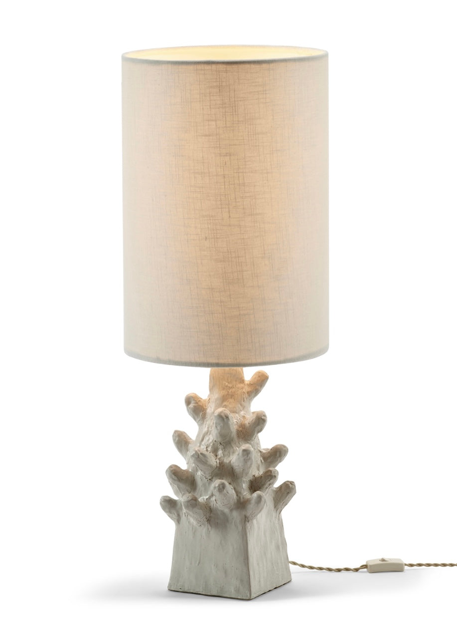 Serax by Marie Michielsen keramische tafellamp 'Billy 03' in wit lamp aan