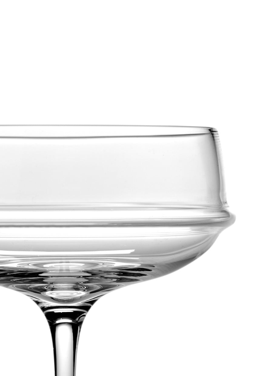 Serax by Kelly Wearstler champagne coupes set van 4  â€˜Dune' detail