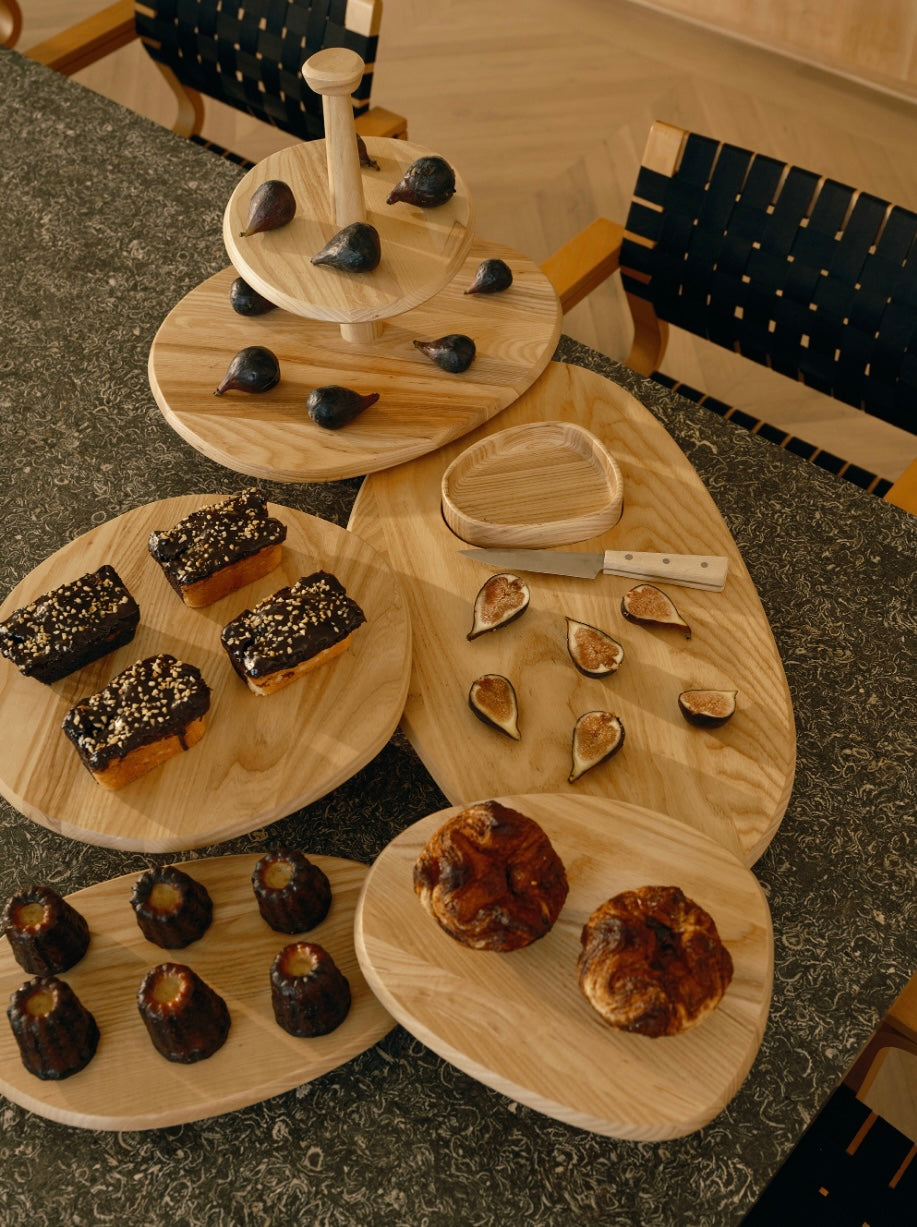 Serax by Kelly Wearstler serveergerei in blank essen hout Serax by Kelly Wearstler serveergerei in blank essen hout