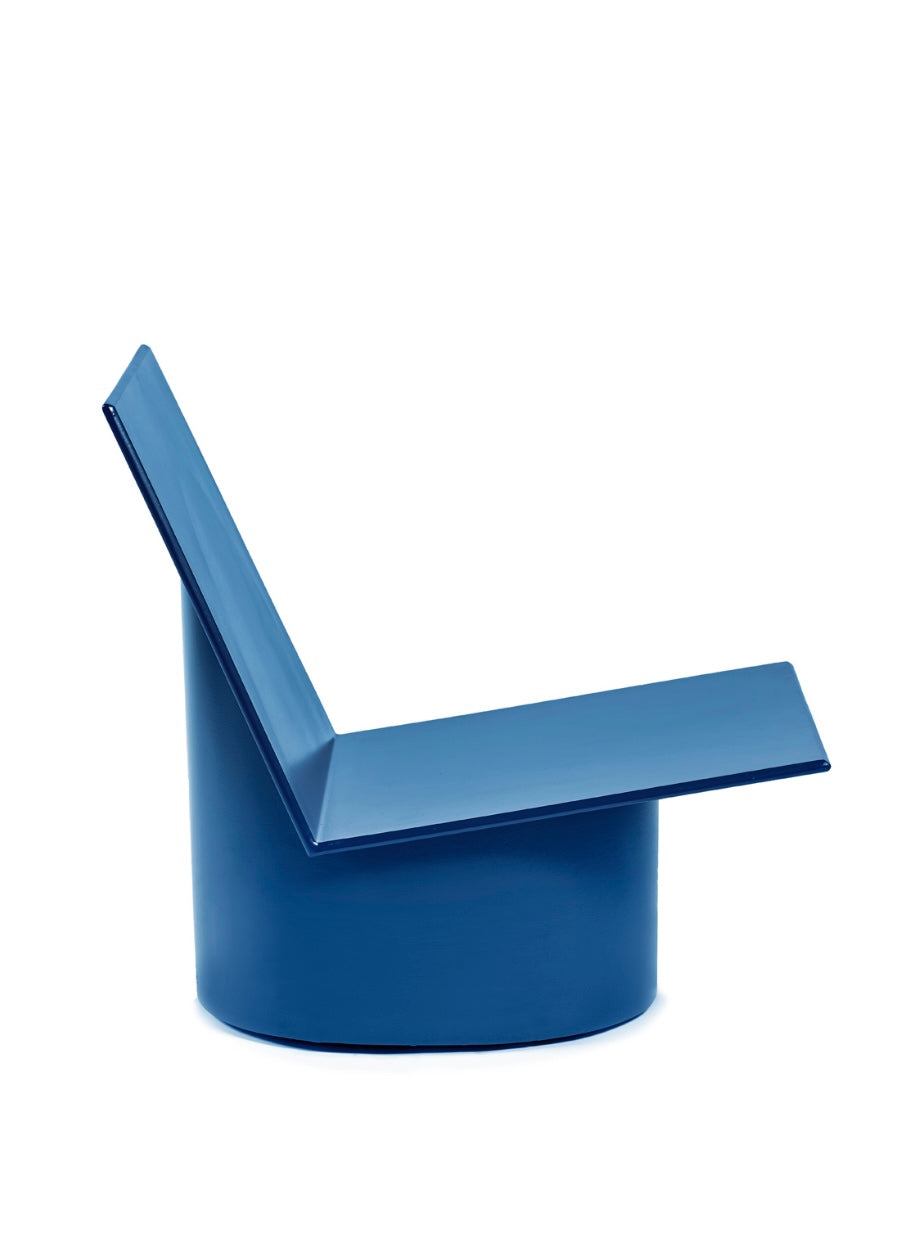 Serax by Marie Michielssen outdoor loungestoel 'Valerie' in blauw zijaanzicht