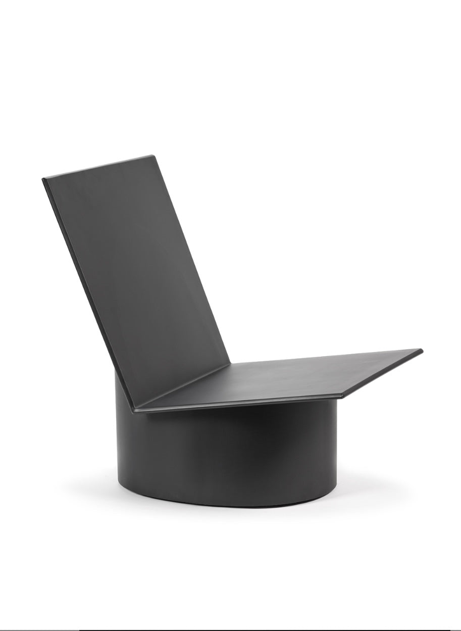 Serax_by_Marie_Michielssen_outdoor_loungestoel_Valerie_in_zwart_zijaanzicht