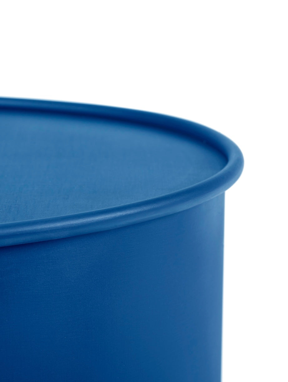 Serax by Marie Michielssen outdoor tafeltje 'Valerie' in blauw detail