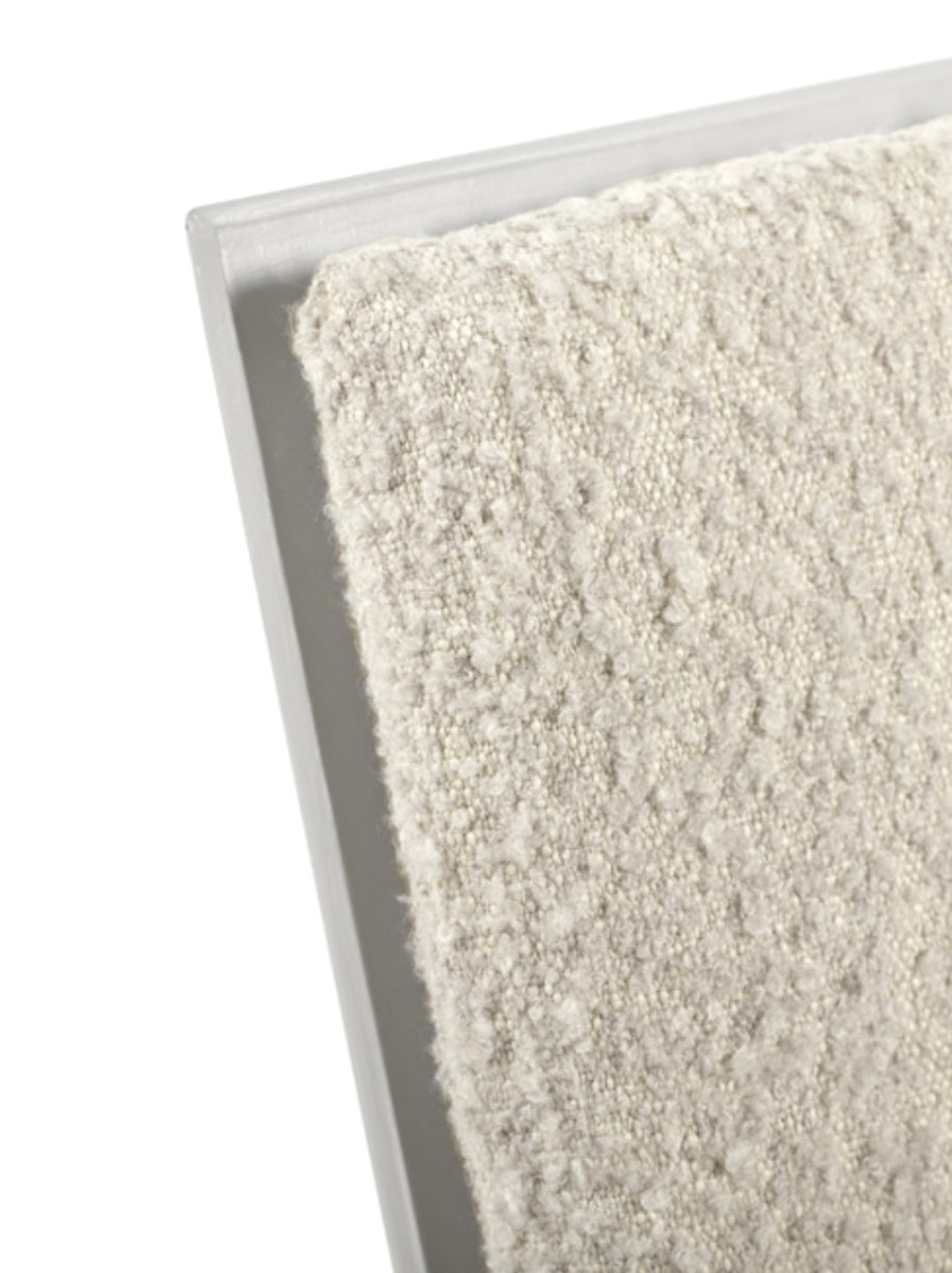 Serax by Marie Michielssen zitkussen voor loungestoel 'Valerie' in beige detail Serax by Marie Michielssen zitkussen voor loungestoel 'Valerie' in beige detail