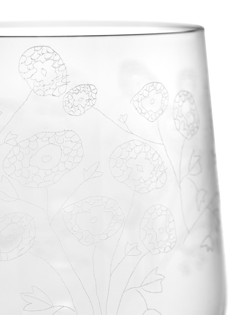 Serax by Marni rode wijnglas 'Anemone_Vaniglia' graveer detail Serax by Marni rode wijnglas 'Anemone_Vaniglia' graveer detail