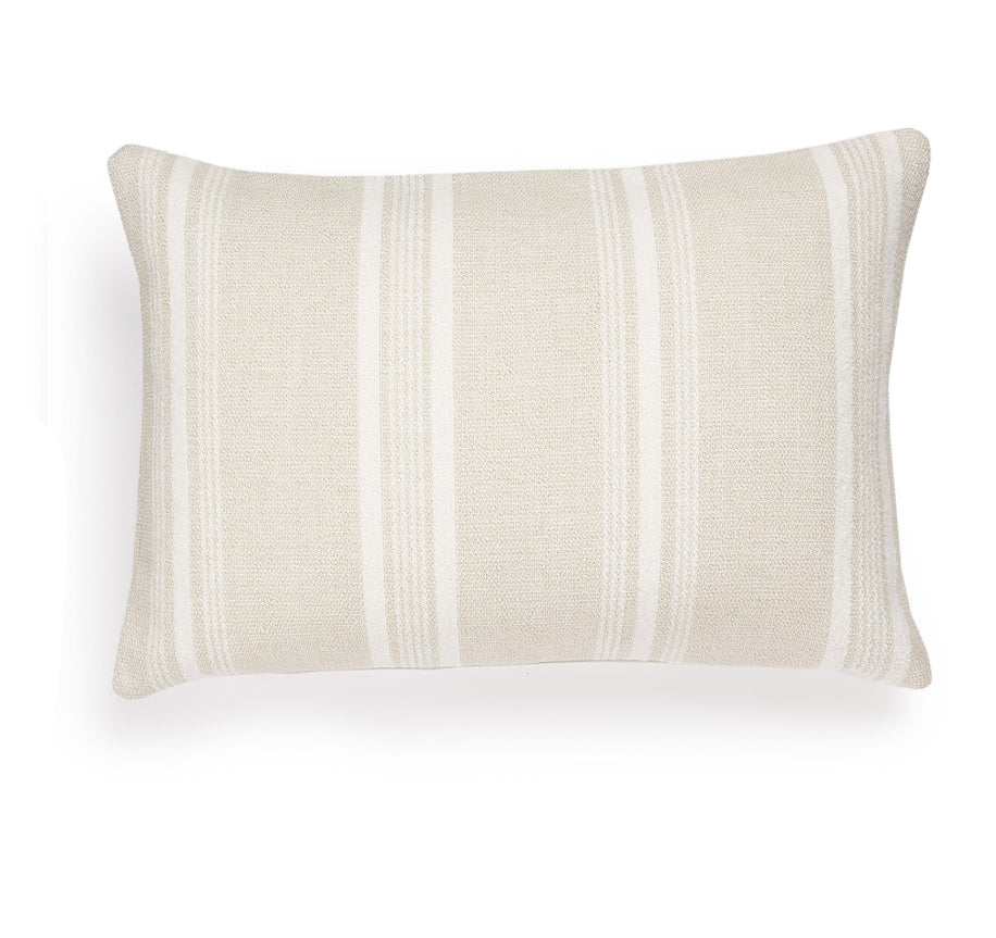Scapa Home langwerpig buitenkussen â€˜Mateoâ€™ beige met multi witte streep 40 x 60 cm