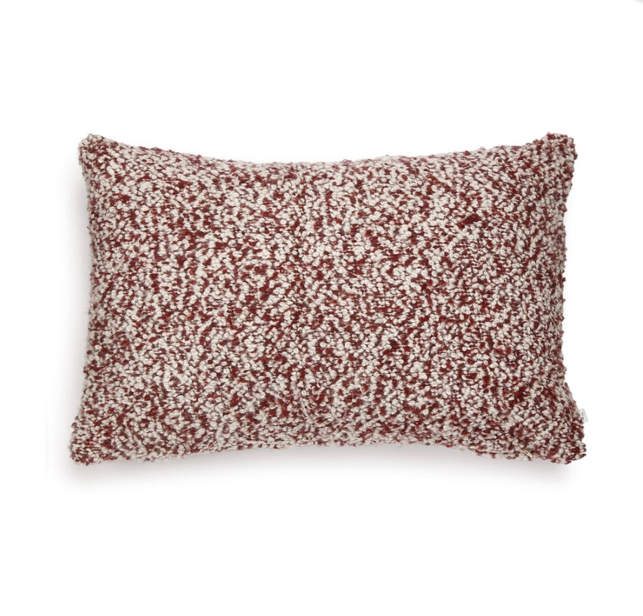 Scapa Home langwerpig sierkussen ‘Aberdeen’ wijnrood 40 x 60 cm Scapa Home langwerpig sierkussen ‘Aberdeen’ wijnrood 40 x 60 cm