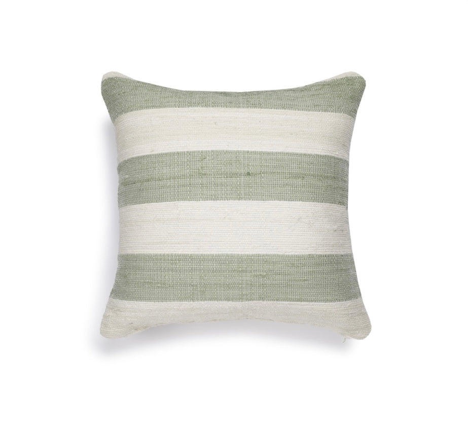 Scapa Home sierkussen 'Nora' in brede groen en witte streep 50 x 50 cm