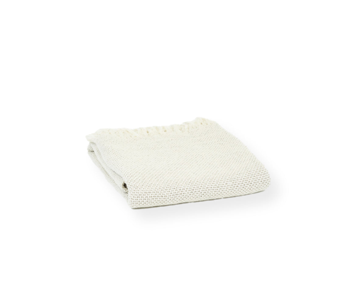 Scapa Home gastendoek ‘Honeycomb’ in off-white Scapa Home gastendoek ‘Honeycomb’ in off-white