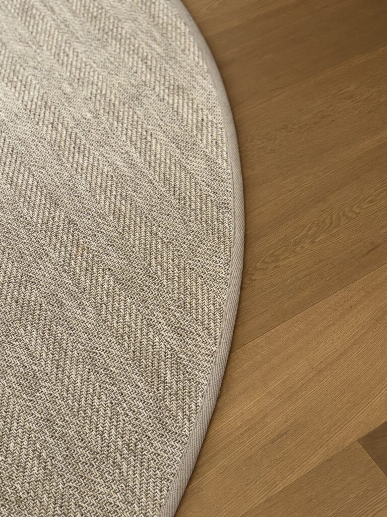 Scapa Home sisal rug Saharina with flat band trim