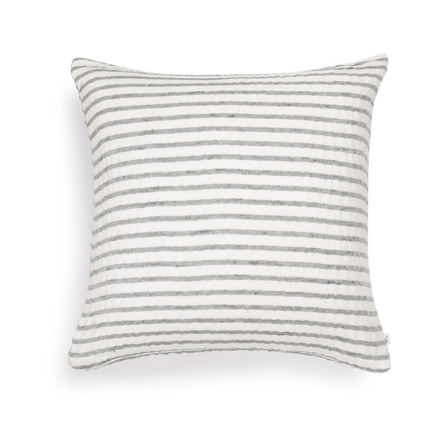 Scapa Home sierkussen ‘Filo’ in off-white met grijze streep 50 x 50 cm