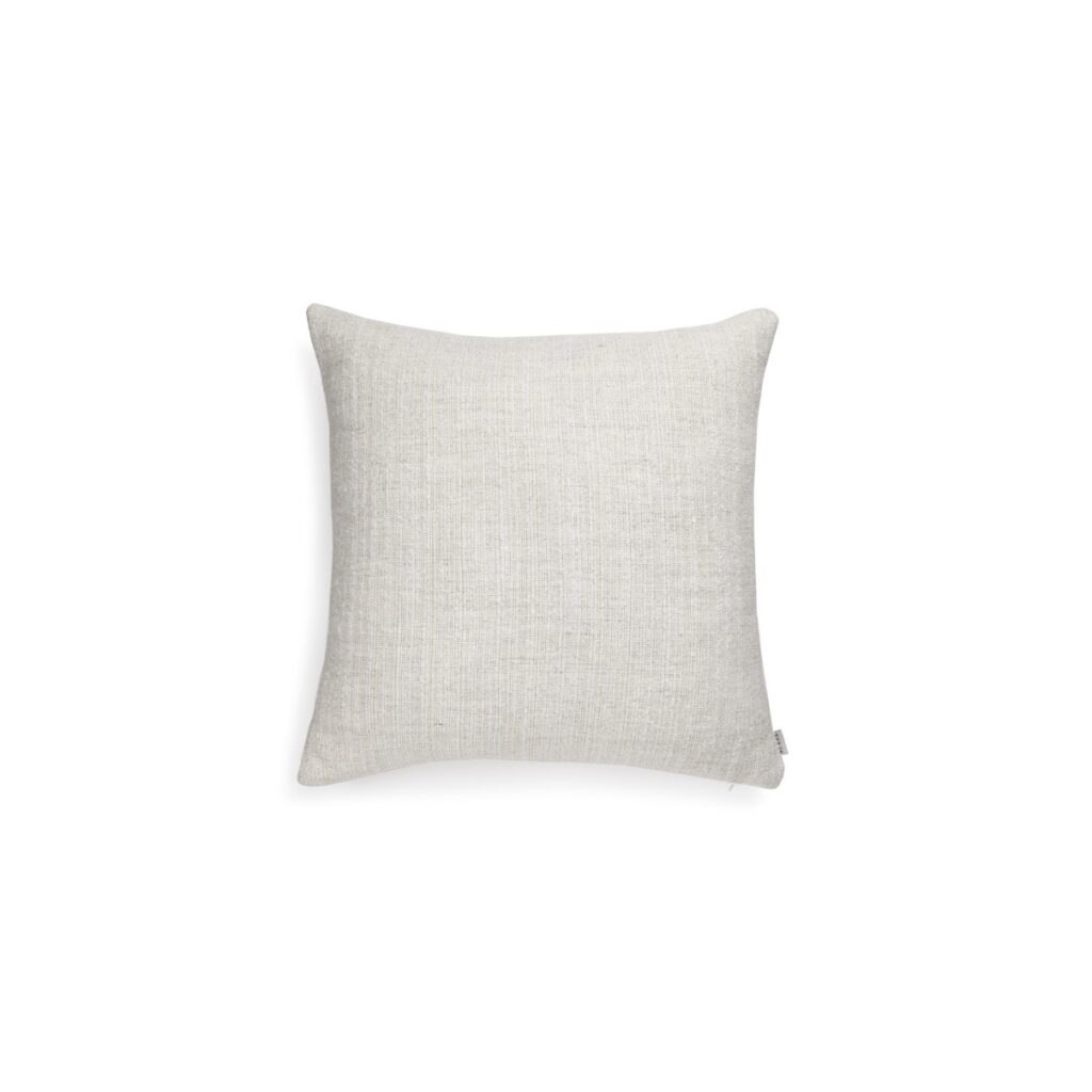 Scapa Home sierkussen ‘Raw’ in gemeleerd kalkwit 60 x 60 cm