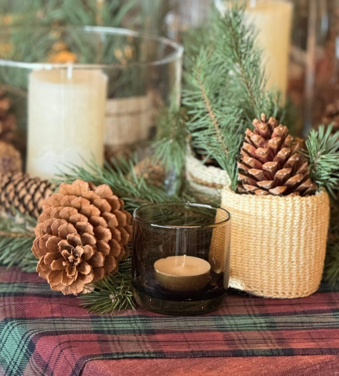 Scapa Home tafellaken 'Lindsay' in in donkerblauw met groen en bordeaux ruit Scapa Home taffelalken 'Lindsay' in in donkerblauw met groen en bordeaux ruit