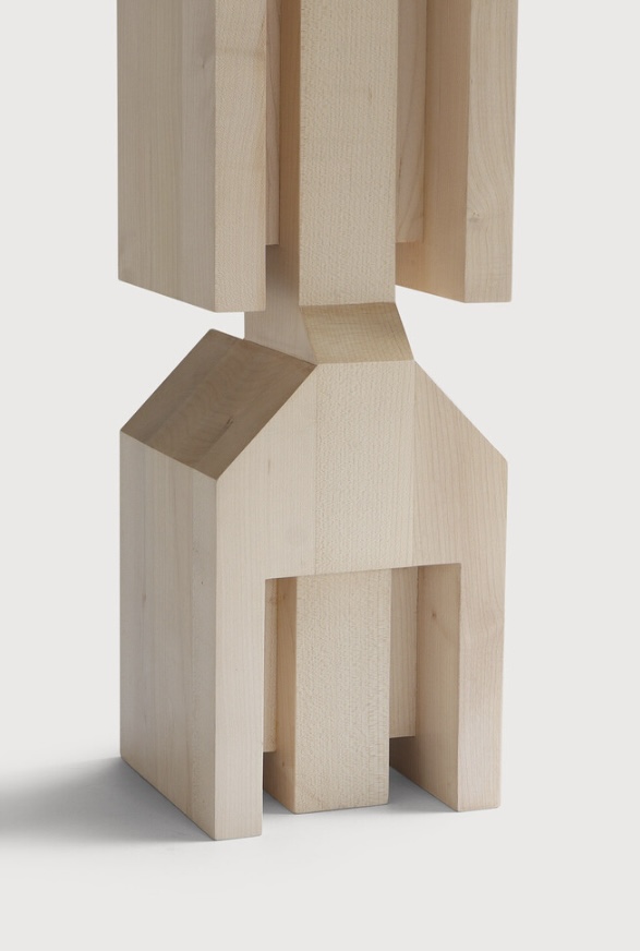 Beeld 'False Idol #6 L' - Levi Hawken - Plataan naturel zoom Beeld 'False Idol #6 L' - Levi Hawken - Plataan naturel zoom