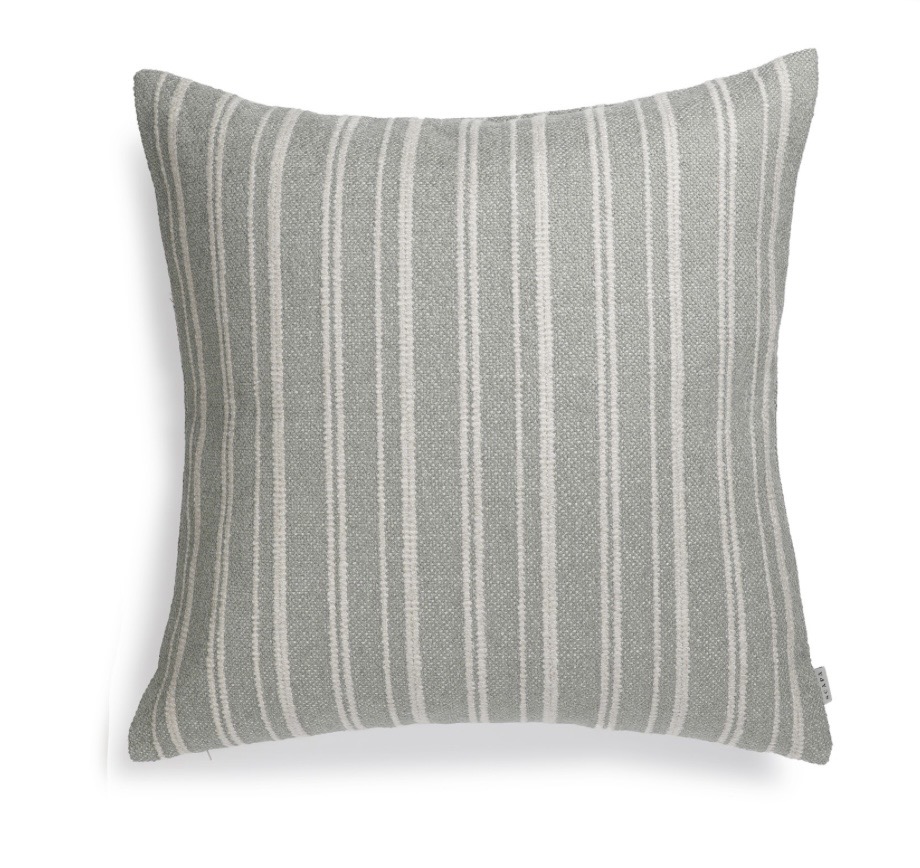 Scapa Home vierkant sierkussen ‘Solena' in jade groen met witte strepen 60 x 60 cm